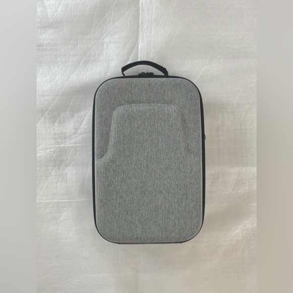 New Hard EVA Travel Case For Oculus Quest All-in-one VR Gaming Headset Storage - Picture 3 of 8